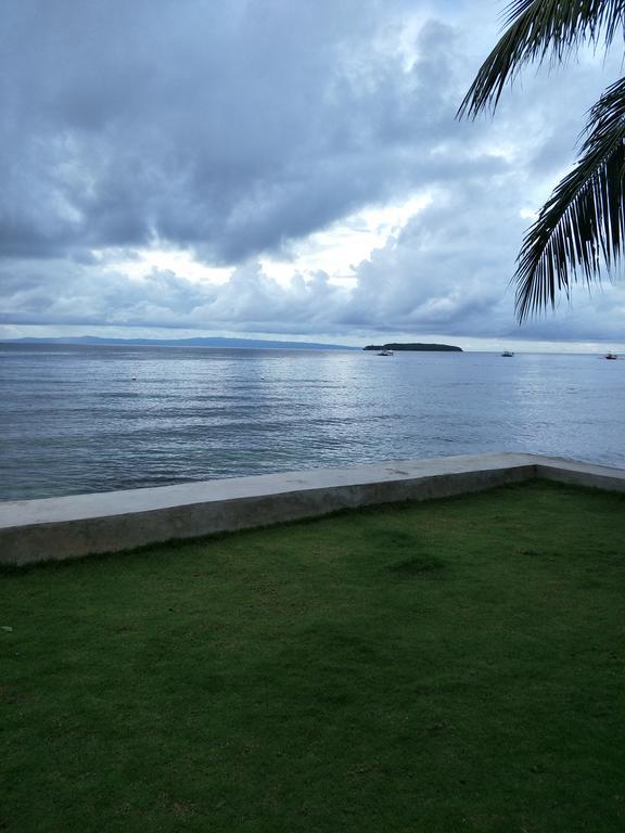 Anton's Beach Resort Oslob Zimmer foto